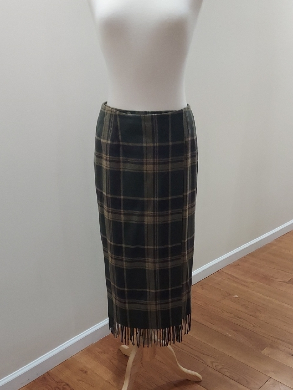 Ralph Lauren Plaid Wrap Skirt in Brown, Black and tan with pockets